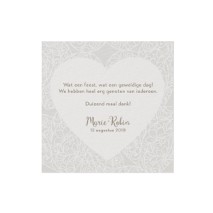 Bedankkaart passend bij de trouwkaart op parelmoerpapier met hartjesmotief